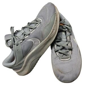 Nike Legend Essential 3